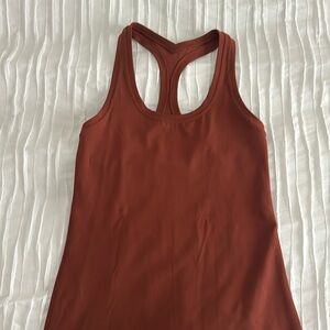 brown Lululemon tank top